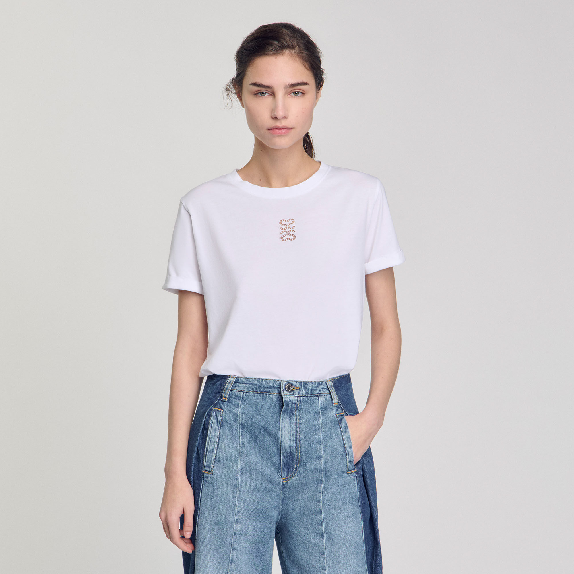Camiseta de algodón con bordado