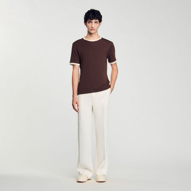 Camiseta bicolor con parche