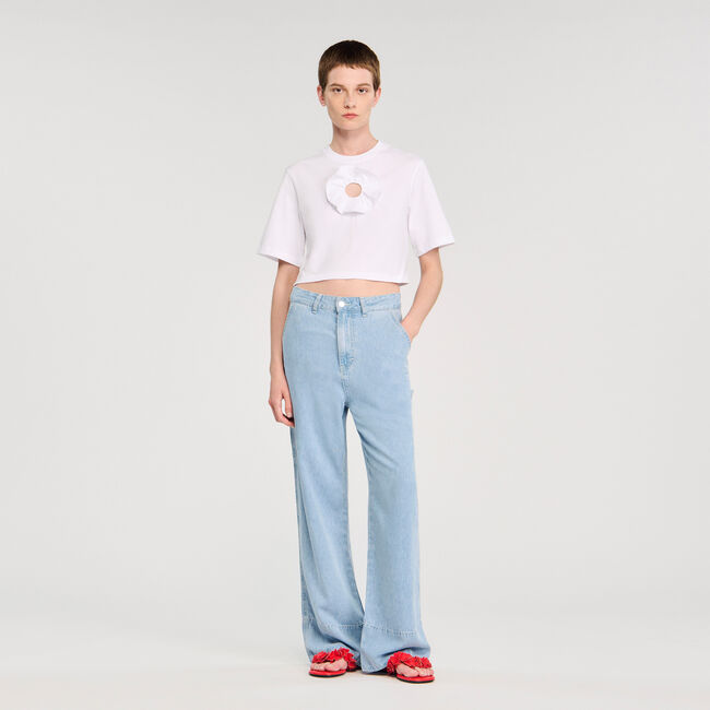 Camiseta con detalle de volante