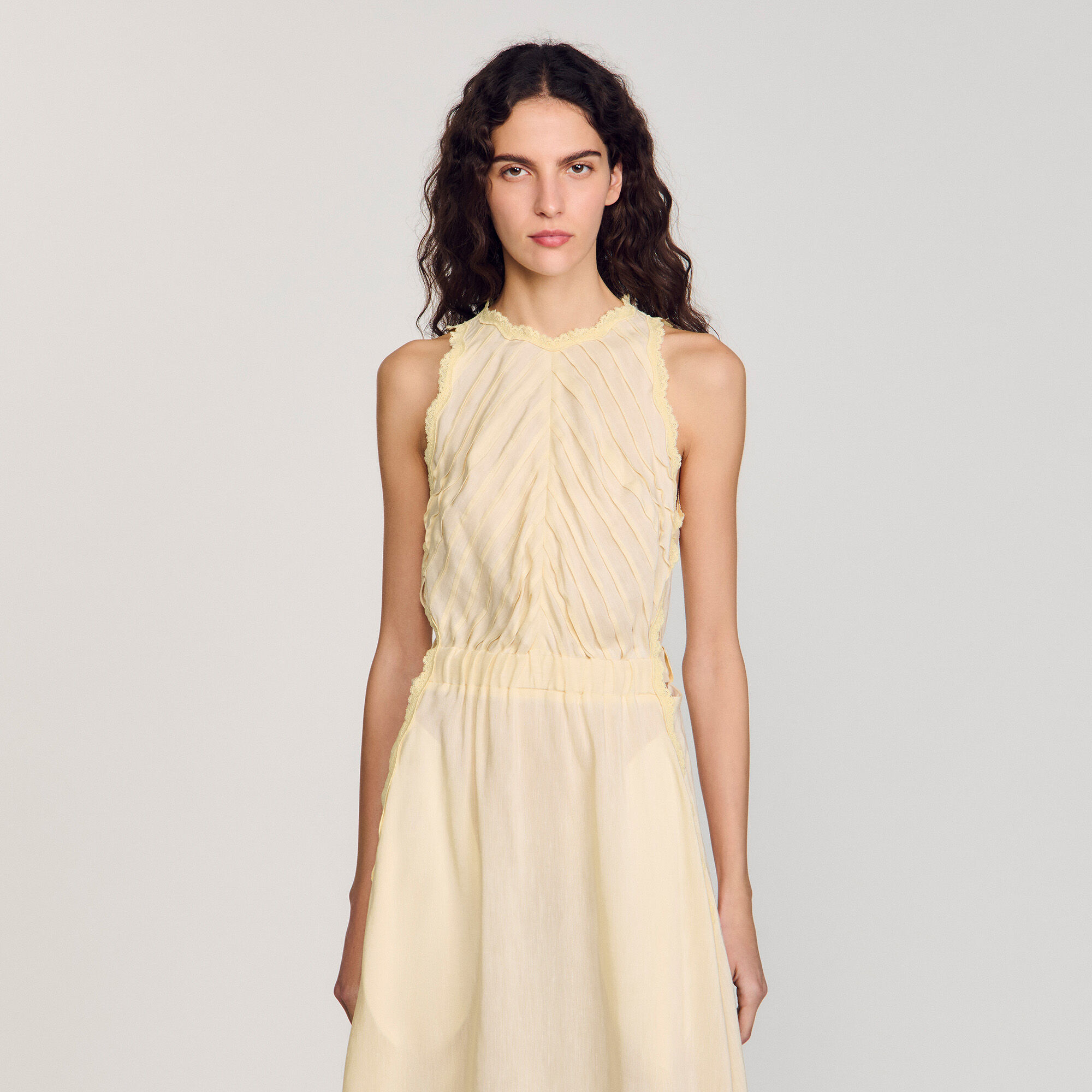 Vestido largo con encaje