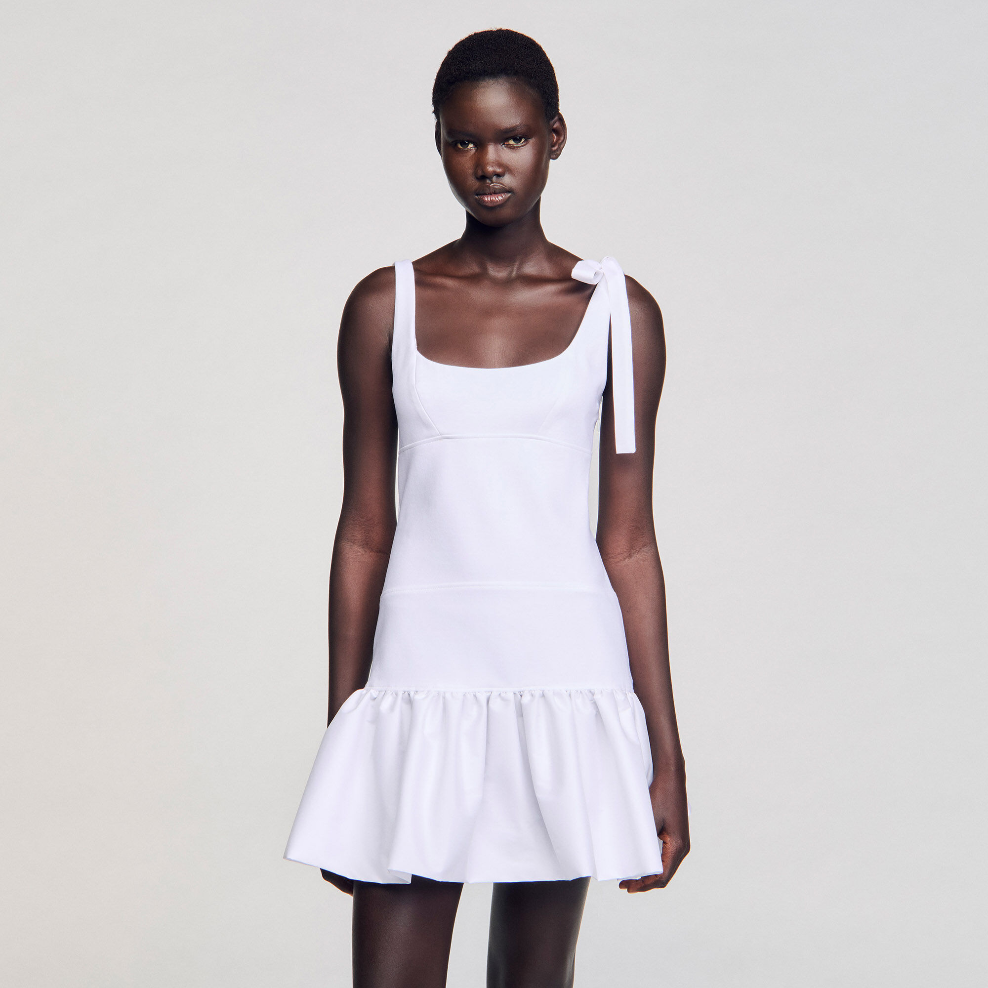 Vestido corto bimaterial