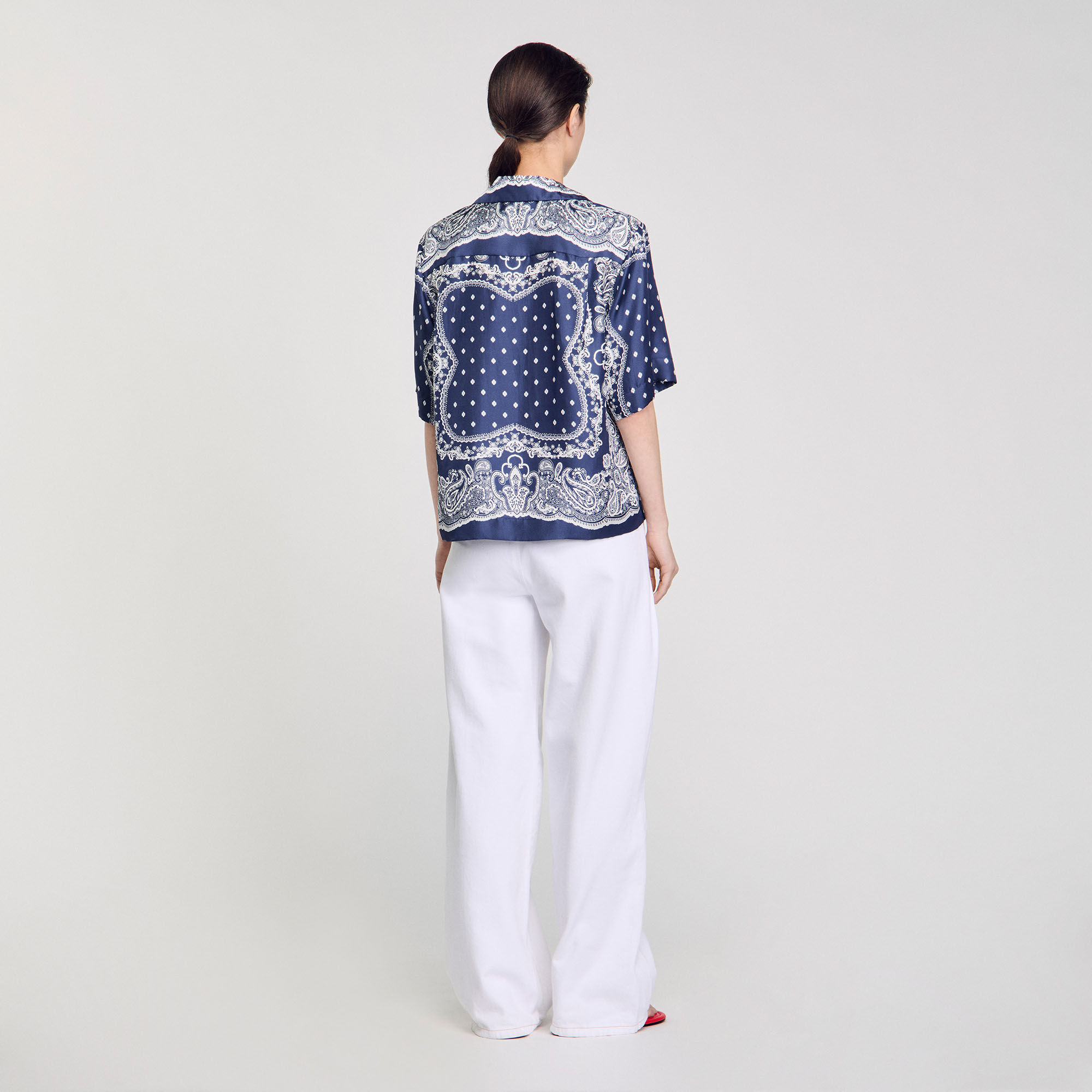 Camisa con estampado de bandana