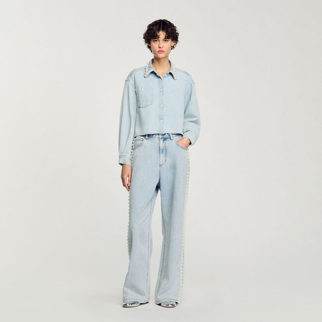 Camisa vaquera con cuello de pedrería