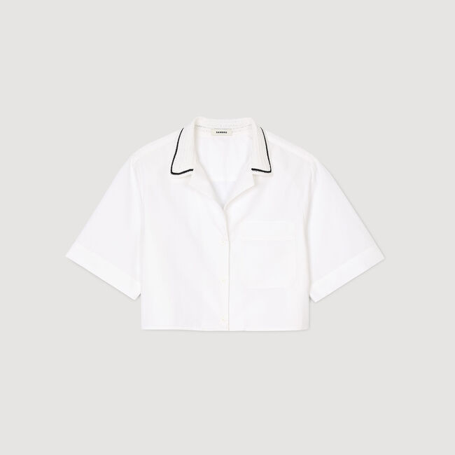 Camisa con cuello de ganchillo