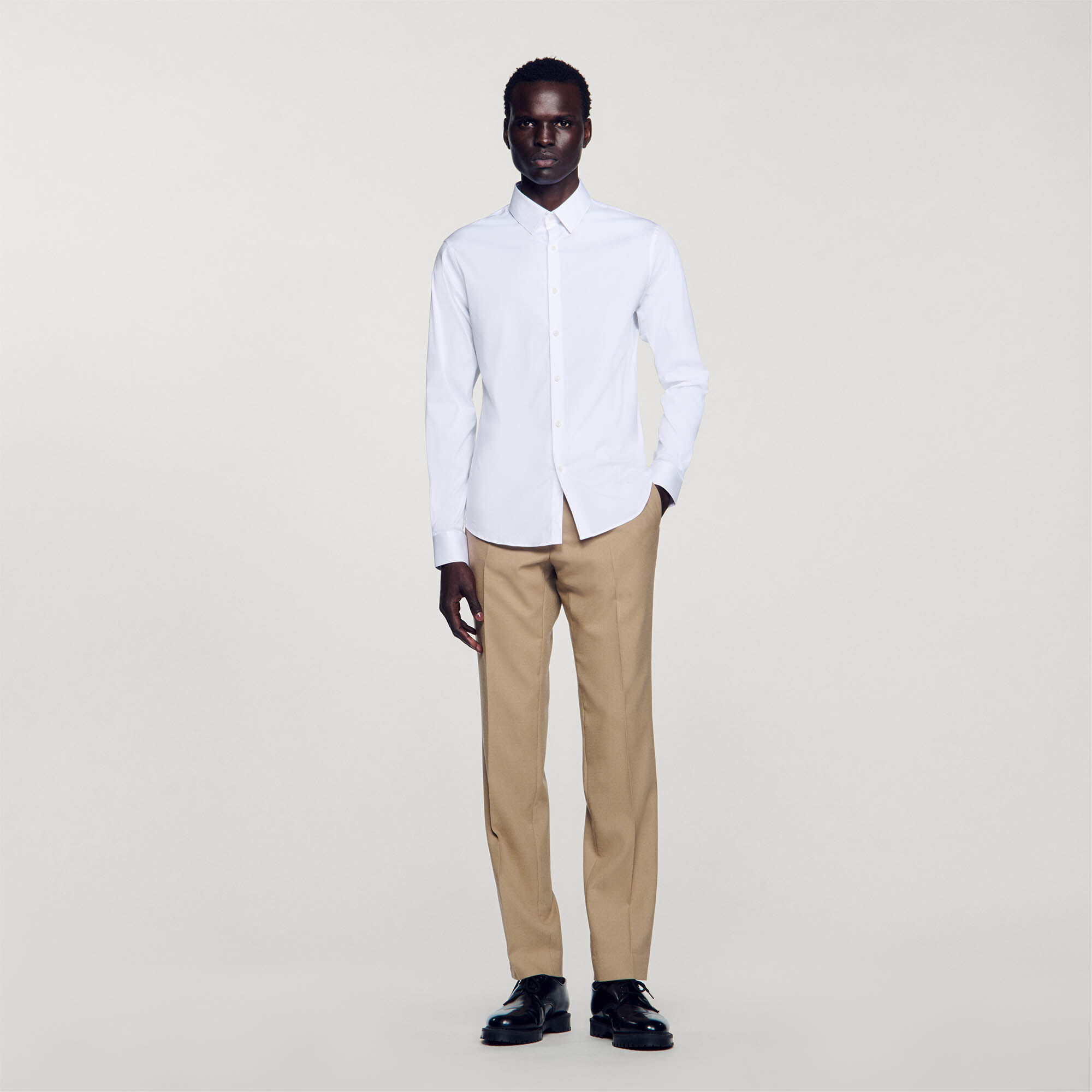 Camisa ajustada de algodón stretch