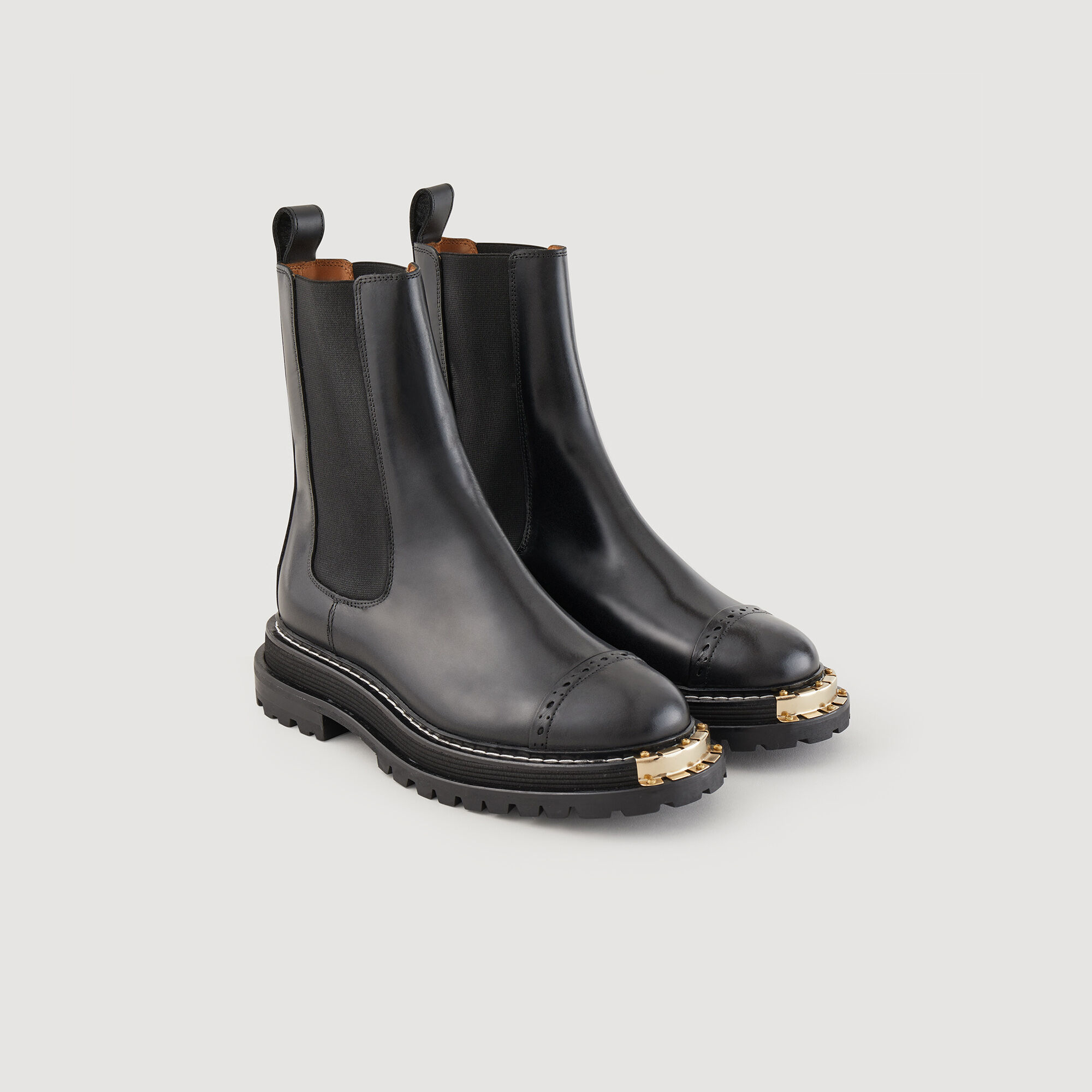 Botines de suela dentada