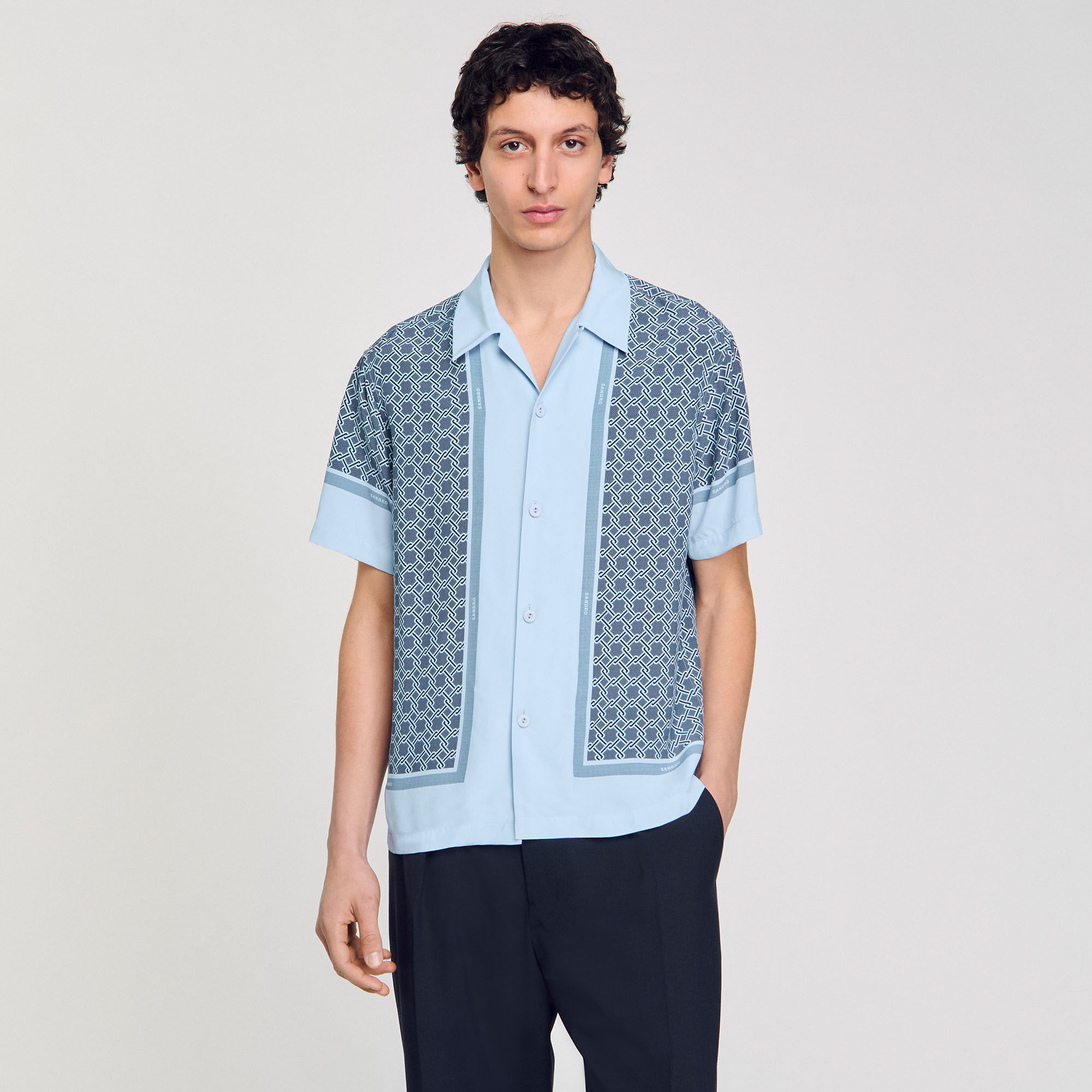 Camisa estampada de manga corta