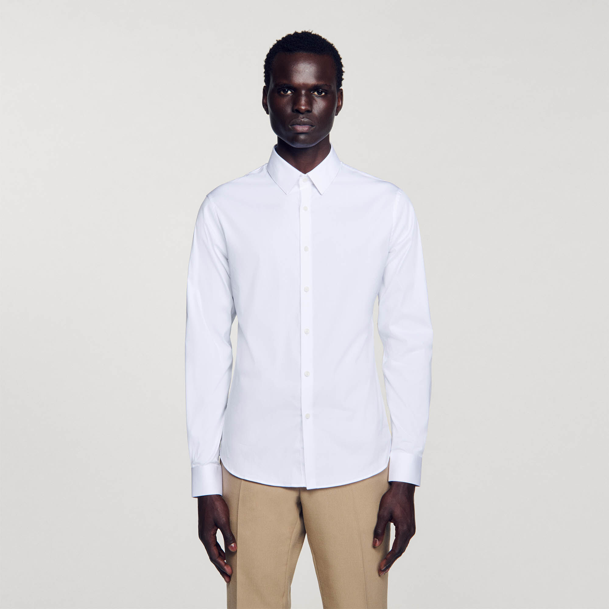 Camisa ajustada de algodón stretch
