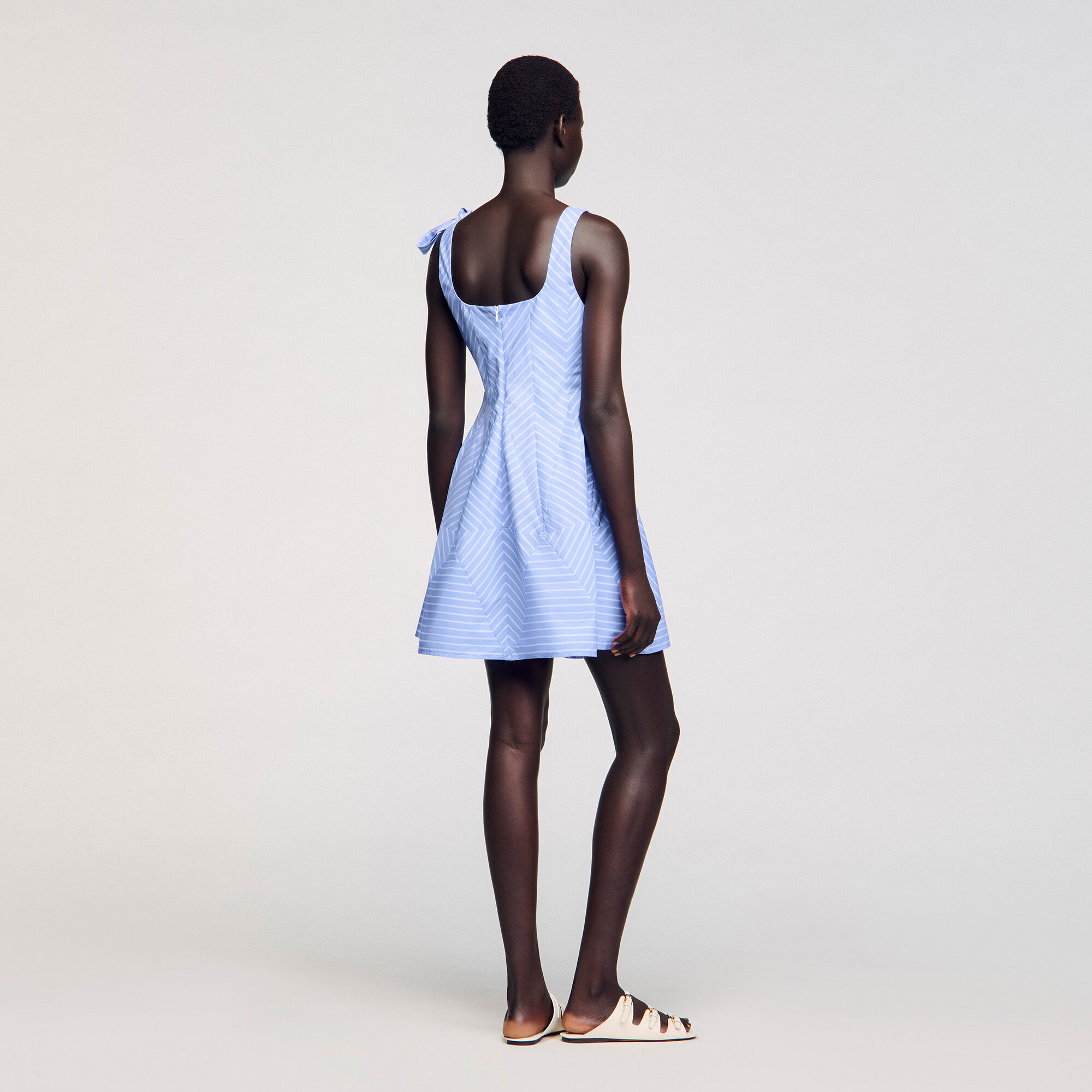 Vestido corto a rayas