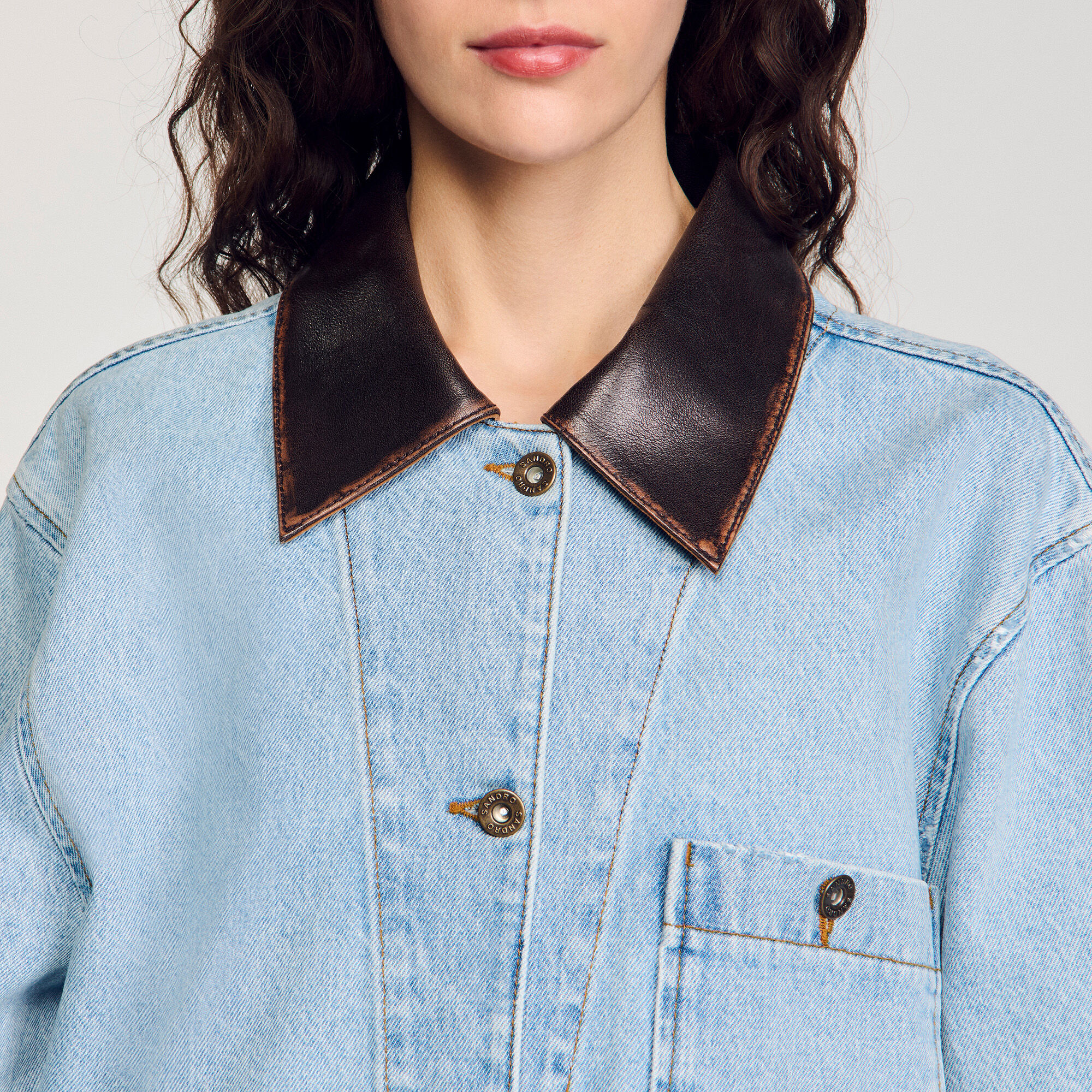 Cazadora vaquera cuello de cuero