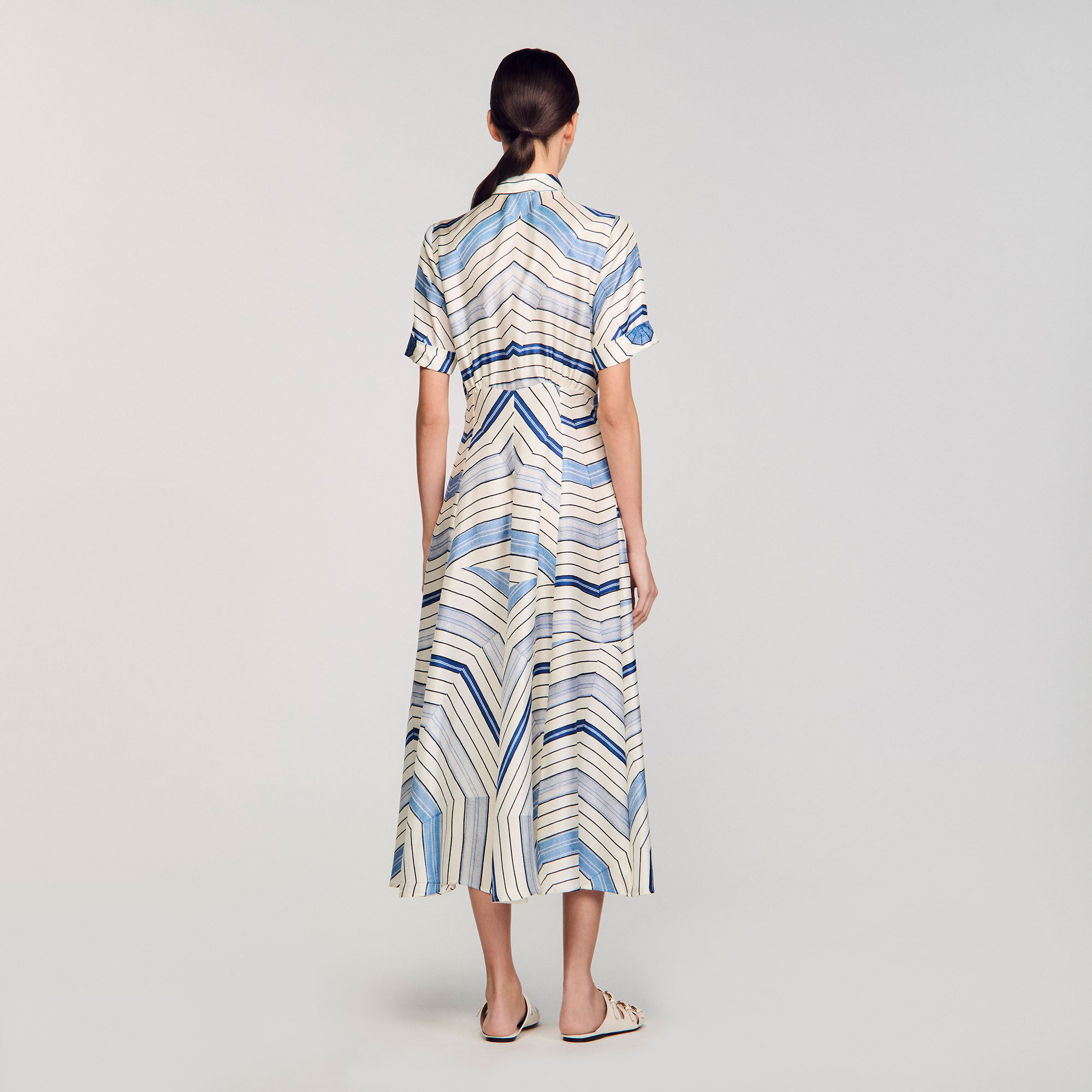 Vestido midi de seda con espirales