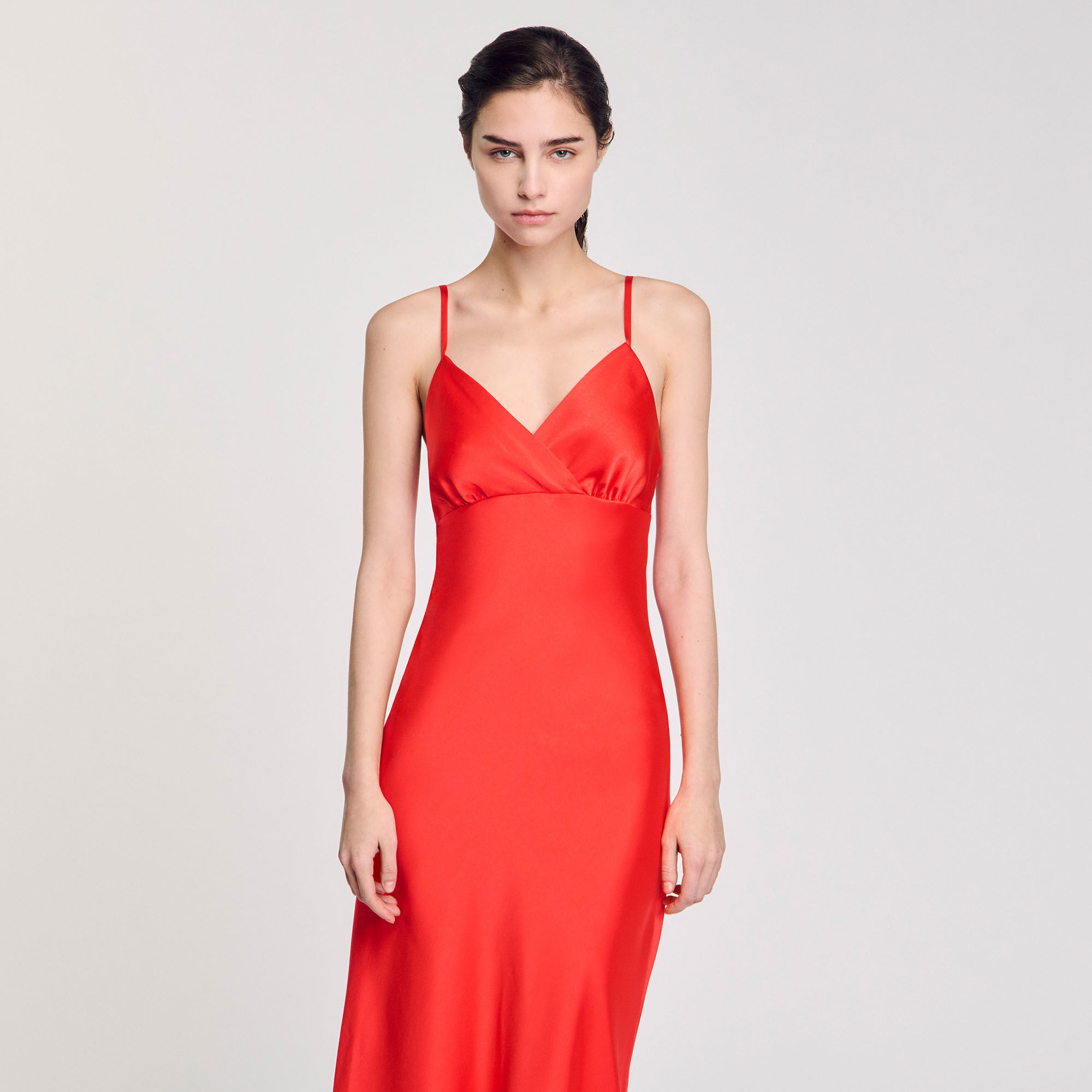 Vestido fluido sin tirantes