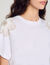 Camiseta con flores bordadas